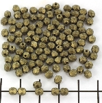 Tsjechisch facet rond 4 mm - metallic suede gold
